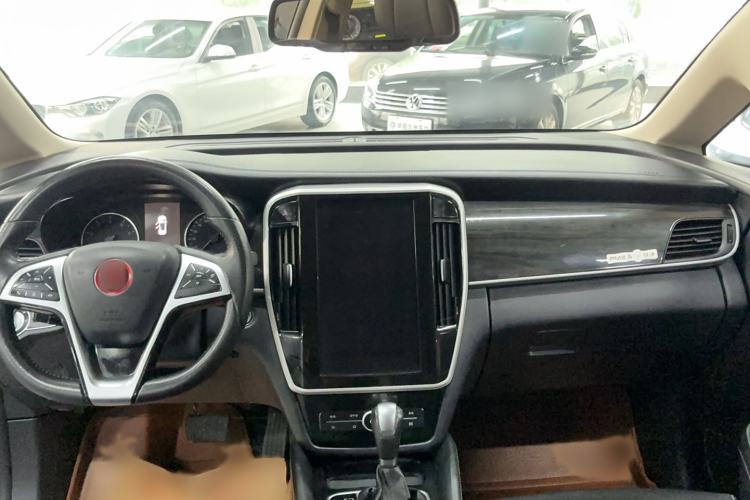 Used BYD Song MAX 2018 1.5T Automatic Smart Connect Luxury 6-Seater Interior 3