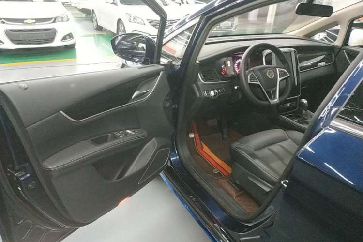Used BYD Song MAX 2018 1.5T Automatic Smart Connect Elite Model with 6 Seats Interior 4