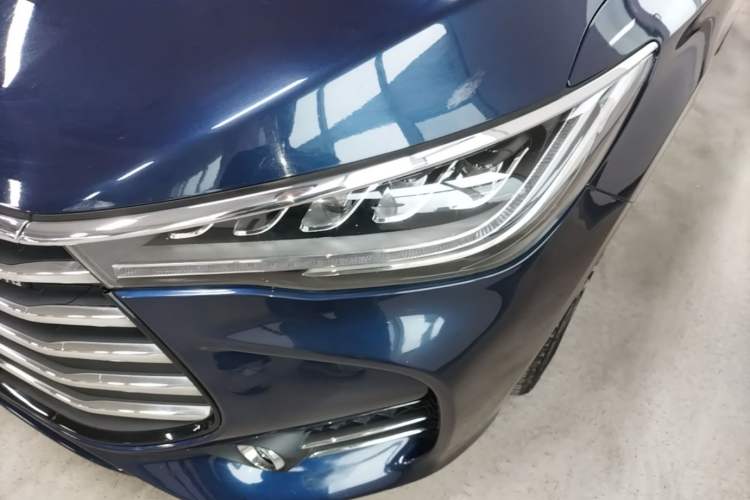 Used BYD Song MAX 2018 1.5T Automatic Smart Connect Elite Model with 6 Seats Left Front Headlight