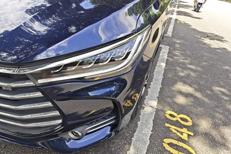 Used BYD Song MAX 2018 1.5T Automatic Smart Connect Luxury 6-Seater Left Front Headlight