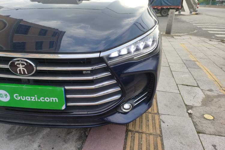 Used BYD Song MAX 2018 1.5T Automatic Smart Connect Elite Model with 6 Seats Left Front Headlight