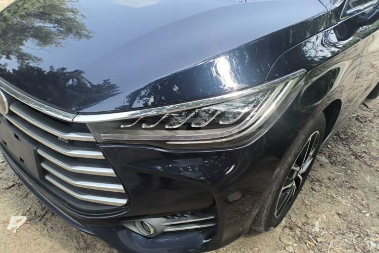 Used BYD Song MAX 2018 1.5T Automatic Smart Connect Luxury 6-Seater Left Front Headlight