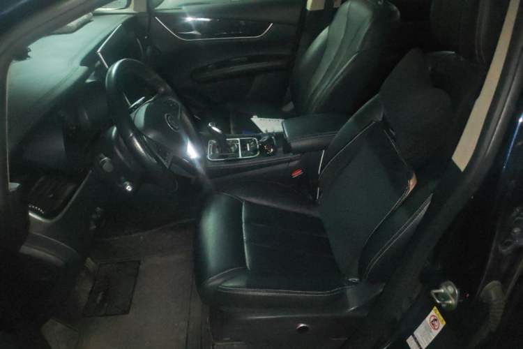 Used BYD Song MAX 2018 1.5T Automatic Smart Connect Luxury 7-Seater Left Front Seat