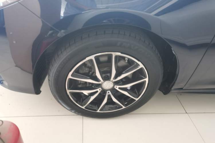 Used BYD Song MAX 2018 1.5T Automatic Smart Connect Elite Model with 6 Seats Left Front Wheel Hub