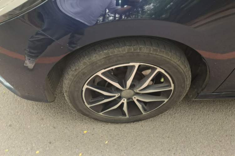 Used BYD Song MAX 2018 1.5T Automatic Smart Connect Luxury 7-Seater Left Front Wheel Hub