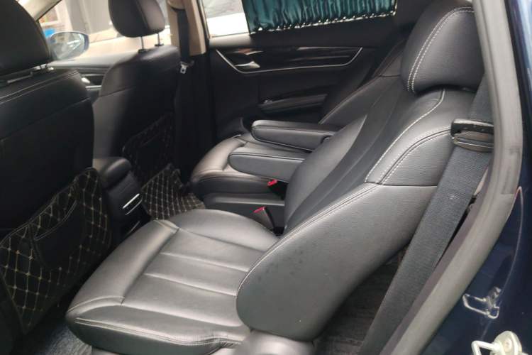 Used BYD Song MAX 2018 1.5T Automatic Smart Connect Elite Model with 6 Seats Left Rear Seat