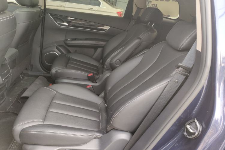 Used BYD Song MAX 2018 1.5T Automatic Smart Connect Elite Model with 6 Seats Left Rear Seat