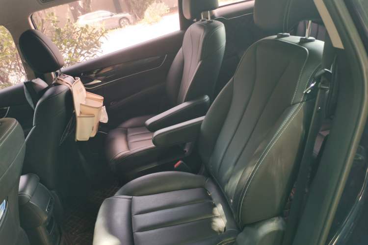 Used BYD Song MAX 2018 1.5T Automatic Smart Connect Elite Model with 6 Seats Left Rear Seat