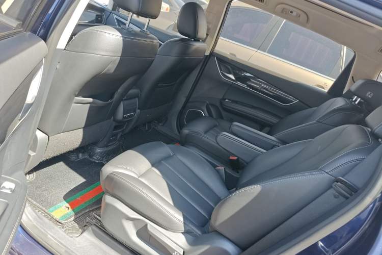 Used BYD Song MAX 2018 1.5T Automatic Smart Connect Elite Model with 6 Seats Left Rear Seat