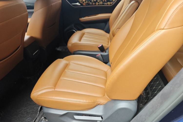 Used BYD Song MAX 2018 1.5T Automatic Smart Connect Elite Model with 6 Seats Left Rear Seat