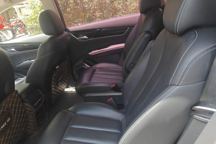 Used BYD Song MAX 2018 1.5T Automatic Smart Connect Luxury 6-Seater Left Rear Seat