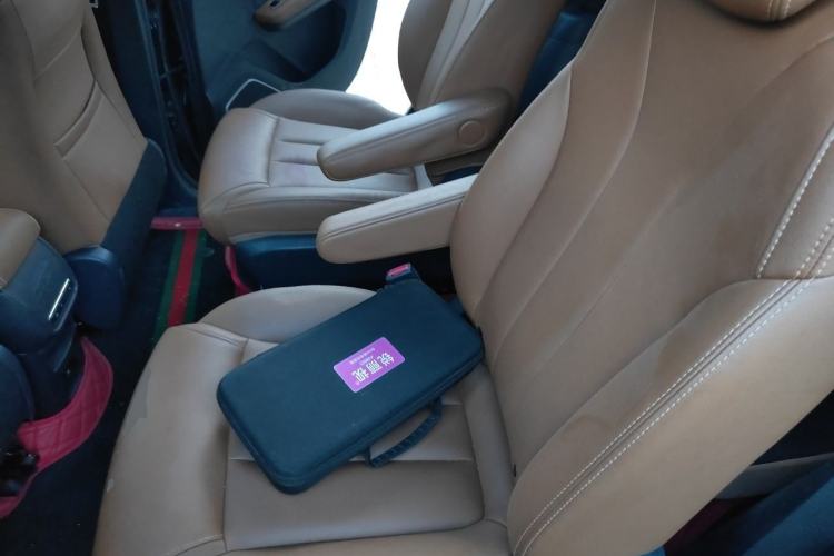 Used BYD Song MAX 2018 1.5T Automatic Smart Connect Elite Model with 6 Seats Left Rear Seat