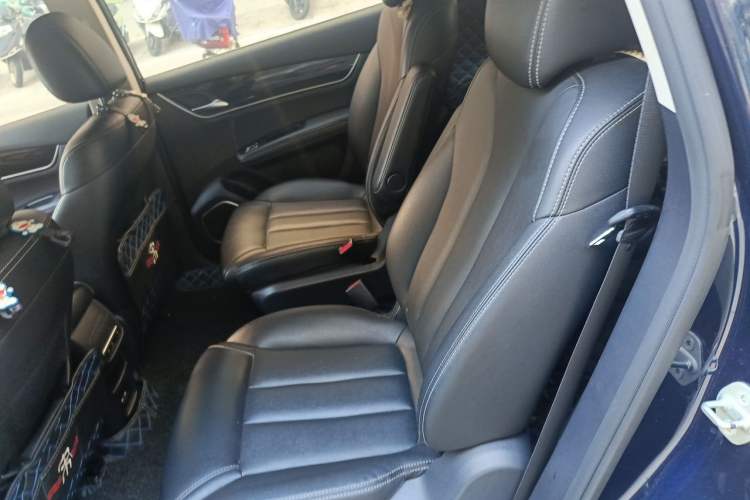 Used BYD Song MAX 2018 1.5T Automatic Smart Connect Luxury 6-Seater Left Rear Seat