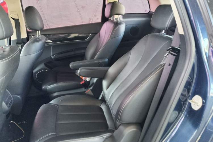 Used BYD Song MAX 2018 1.5T Automatic Smart Connect Elite Model with 6 Seats Left Rear Seat
