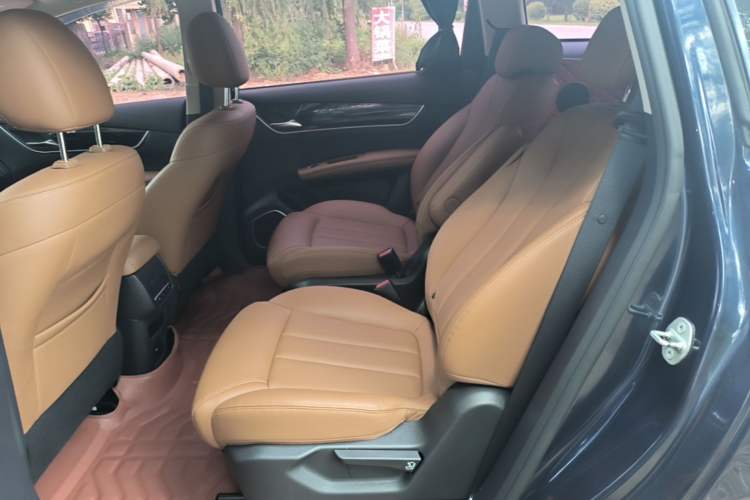 Used BYD Song MAX 2018 1.5T Automatic Smart Connect Luxury 6-Seater Left Rear Seat