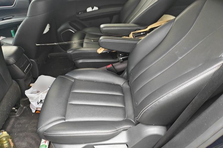 Used BYD Song MAX 2018 1.5T Automatic Smart Connect Luxury 6-Seater Left Rear Seat