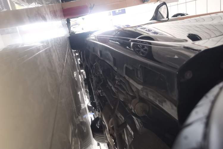 Used BYD Song MAX 2018 1.5T Automatic Smart Connect Elite Model with 6 Seats Left Side Sill