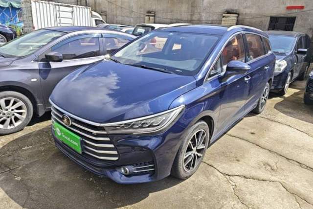 Used BYD Song MAX 2018 1.5T Automatic Smart Connect Elite Model with 6 Seats