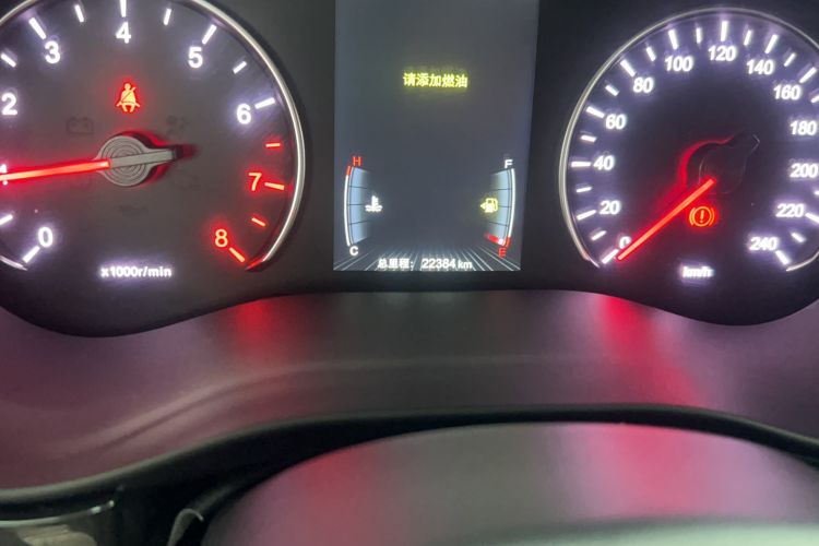 Used BYD Song MAX 2018 1.5T Manual Smart Connect Luxury 6-Seater Odometer Close Up