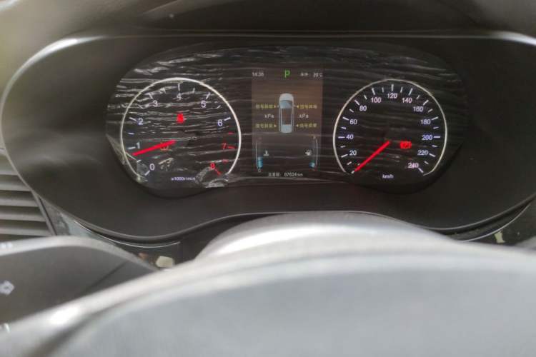 Used BYD Song MAX 2018 1.5T Automatic Smart Connect Elite Model with 6 Seats Odometer Close Up