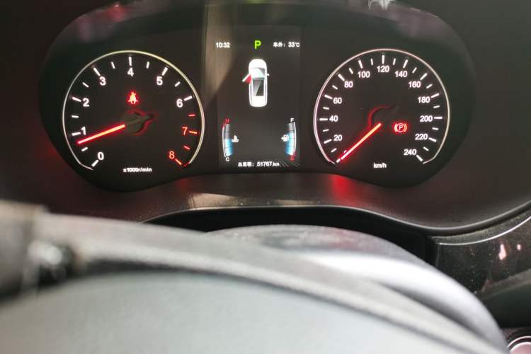 Used BYD Song MAX 2018 1.5T Automatic Smart Connect Elite Model with 6 Seats Odometer Close Up