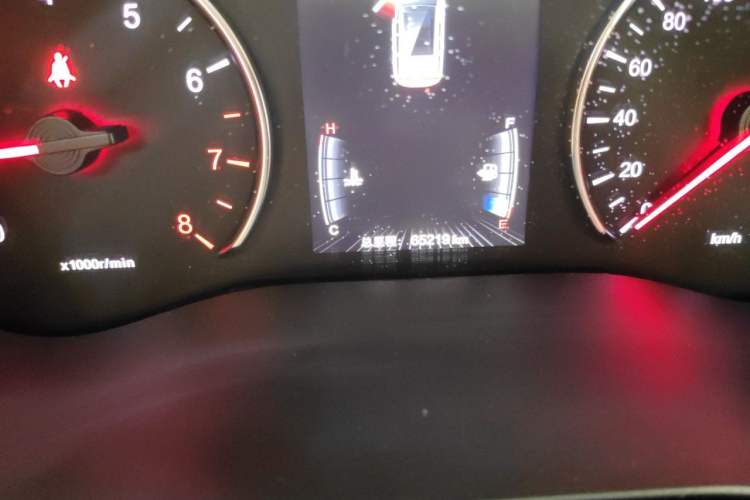Used BYD Song MAX 2018 1.5T Automatic Smart Connect Elite Model with 6 Seats Odometer Close Up