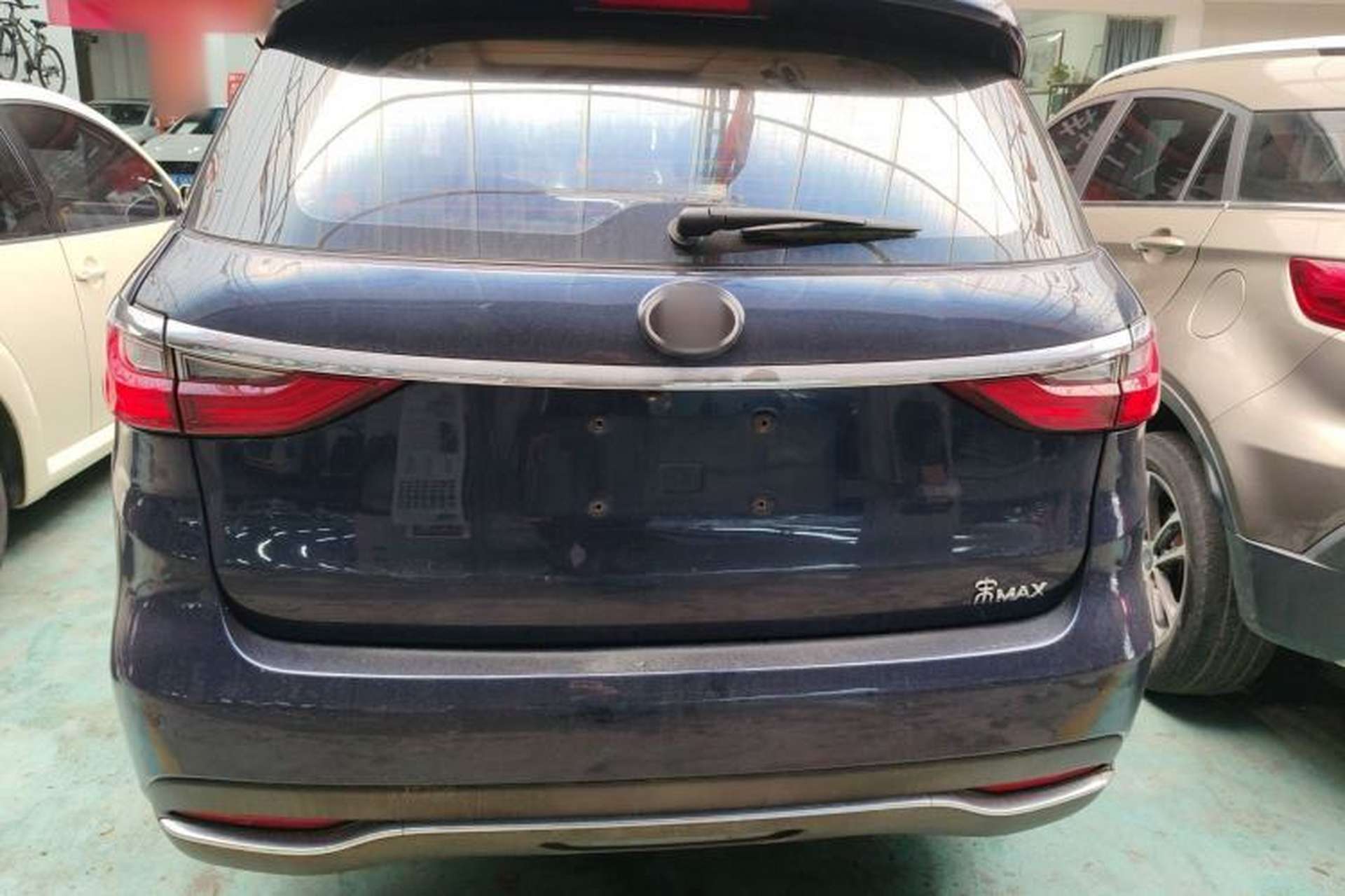 Used BYD Song MAX 2018 1.5T Automatic Smart Connect Elite Model with 6 Seats Rear