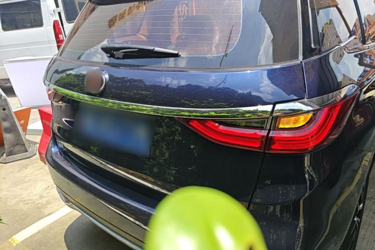 Used BYD Song MAX 2018 1.5T Automatic Smart Connect Elite Model with 6 Seats Rear