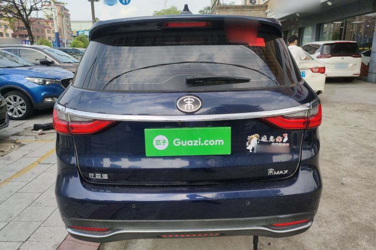 Used BYD Song MAX 2018 1.5T Automatic Smart Connect Elite Model with 6 Seats Rear