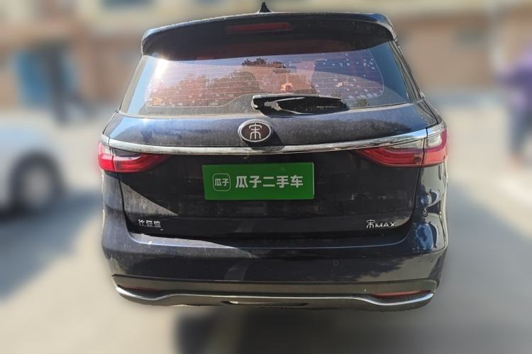 Used BYD Song MAX 2018 1.5T Automatic Smart Connect Elite Model with 6 Seats Rear