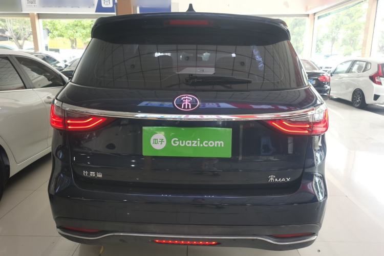 Used BYD Song MAX 2018 1.5T Automatic Smart Connect Elite Model with 6 Seats Rear