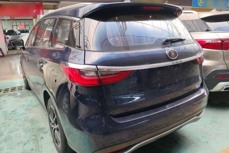 Used BYD Song MAX 2018 1.5T Automatic Smart Connect Elite Model with 6 Seats Rear Left 45 Deg