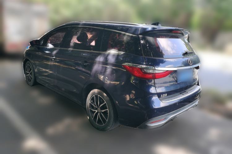 Used BYD Song MAX 2018 1.5T Automatic Smart Connect Elite Model with 6 Seats Rear Left 45 Deg