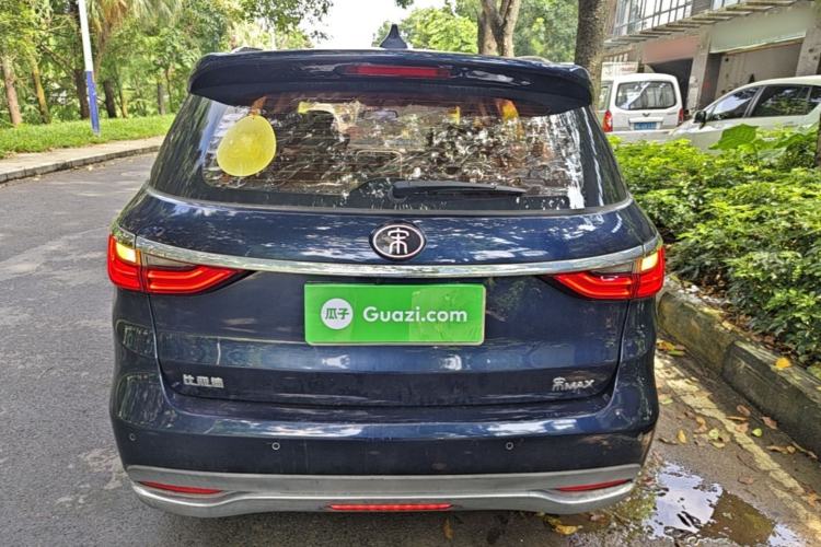 Used BYD Song MAX 2018 1.5T Automatic Smart Connect Elite Model with 6 Seats Rear