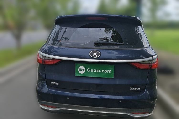 Used BYD Song MAX 2018 1.5T Automatic Smart Connect Luxury 6-Seater Rear