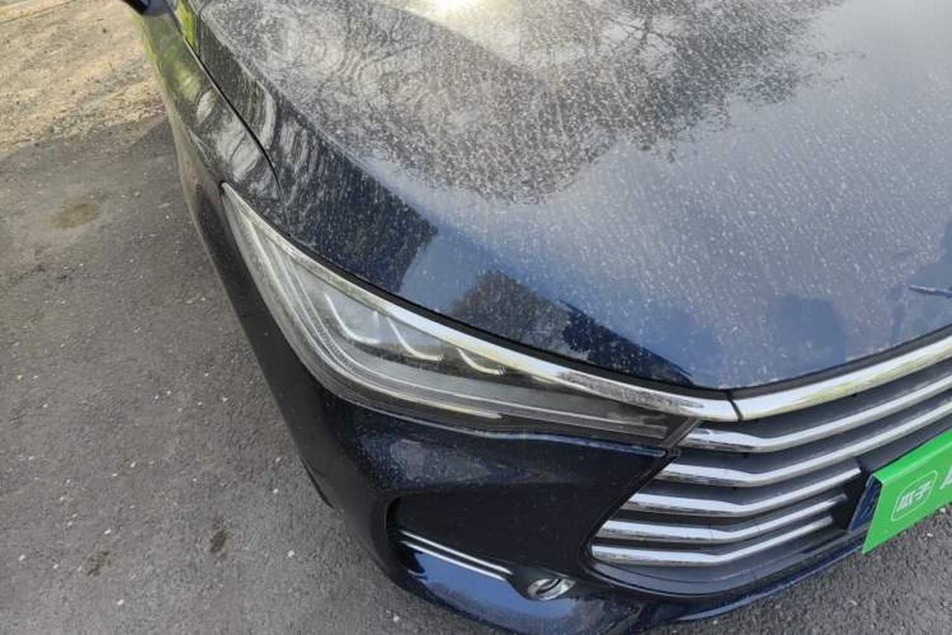 Used BYD Song MAX 2018 1.5T Automatic Smart Connect Elite Model with 6 Seats Right Front Headlight