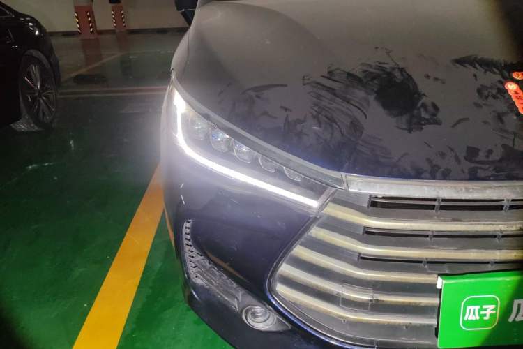 Used BYD Song MAX 2018 1.5T Automatic Smart Connect Luxury 6-Seater Right Front Headlight