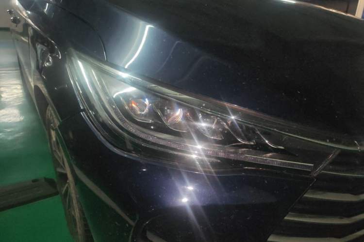 Used BYD Song MAX 2018 1.5T Automatic Smart Connect Luxury 7-Seater Right Front Headlight