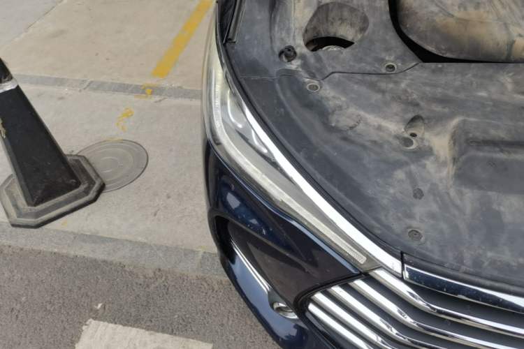 Used BYD Song MAX 2018 1.5T Automatic Smart Connect Luxury 7-Seater Right Front Headlight