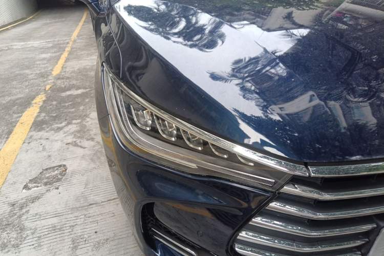 Used BYD Song MAX 2018 1.5T Automatic Smart Connect Luxury 6-Seater Right Front Headlight