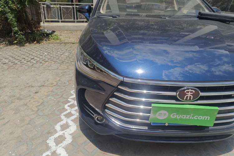 Used BYD Song MAX 2018 1.5T Automatic Smart Connect Luxury 6-Seater Right Front Headlight