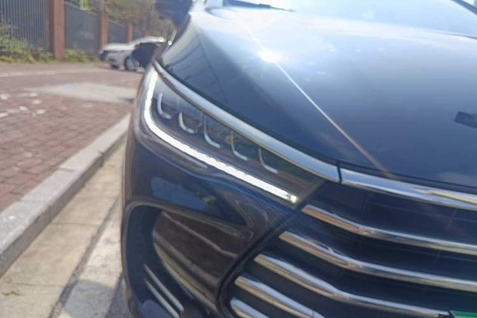 Used BYD Song MAX 2018 1.5T Automatic Smart Connect Luxury 6-Seater Right Front Headlight