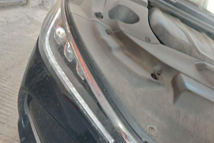 Used BYD Song MAX 2018 1.5T Automatic Smart Connect Luxury 6-Seater Right Front Headlight
