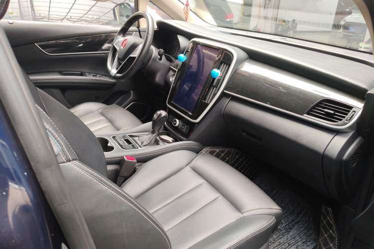 Used BYD Song MAX 2018 1.5T Automatic Smart Connect Elite Model with 6 Seats Right Front Seat