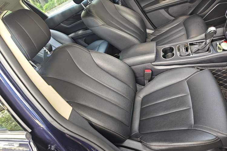 Used BYD Song MAX 2018 1.5T Automatic Smart Connect Luxury 6-Seater Right Front Seat