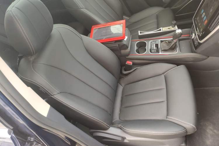Used BYD Song MAX 2018 1.5T Automatic Smart Connect Elite Model with 6 Seats Right Front Seat
