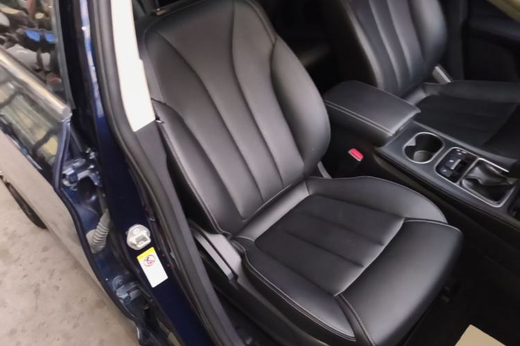Used BYD Song MAX 2018 1.5T Automatic Smart Connect Elite Model with 6 Seats Right Front Seat