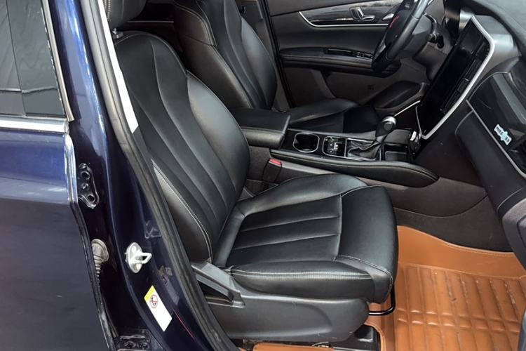 Used BYD Song MAX 2018 1.5T Automatic Smart Connect Luxury 6-Seater Right Front Seat
