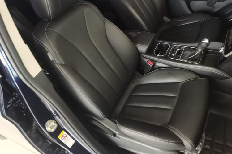 Used BYD Song MAX 2018 1.5T Automatic Smart Connect Elite Model with 6 Seats Right Front Seat