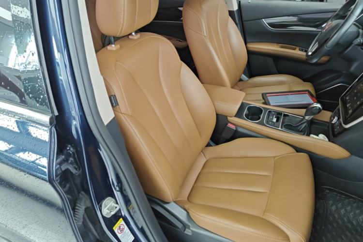 Used BYD Song MAX 2018 1.5T Automatic Smart Connect Luxury 6-Seater Right Front Seat